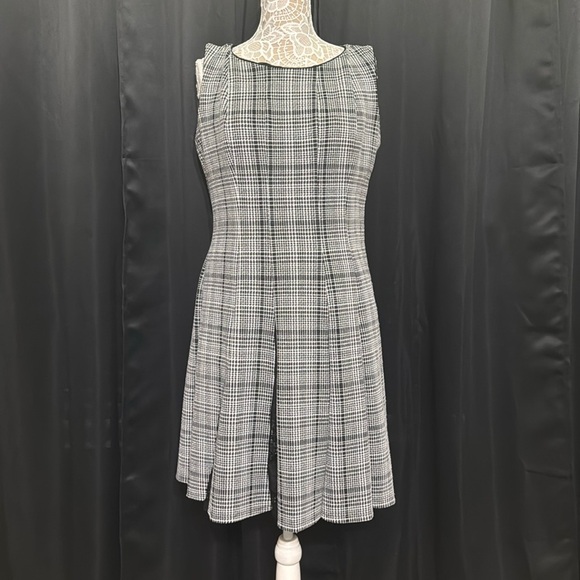 Plaid Dress With Lace - Picture 1 of 8